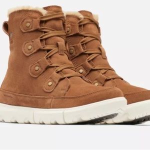 Sorel Womens Joan Explorer boot